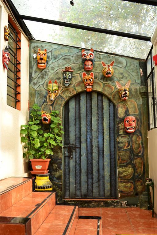 Hostal Loro Verde Quito Bagian luar foto