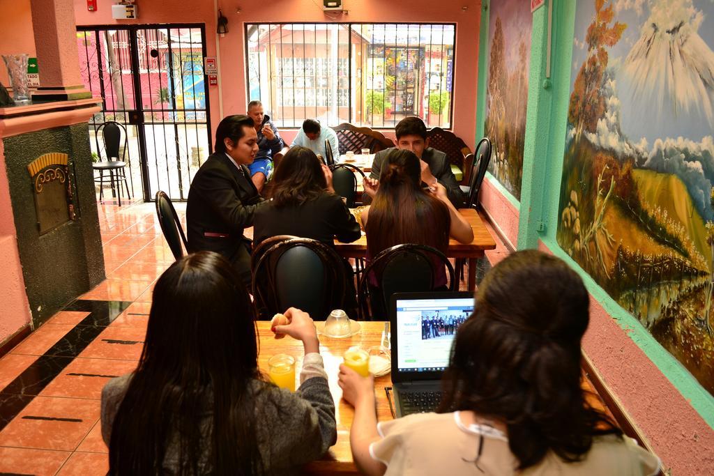 Hostal Loro Verde Quito Bagian luar foto